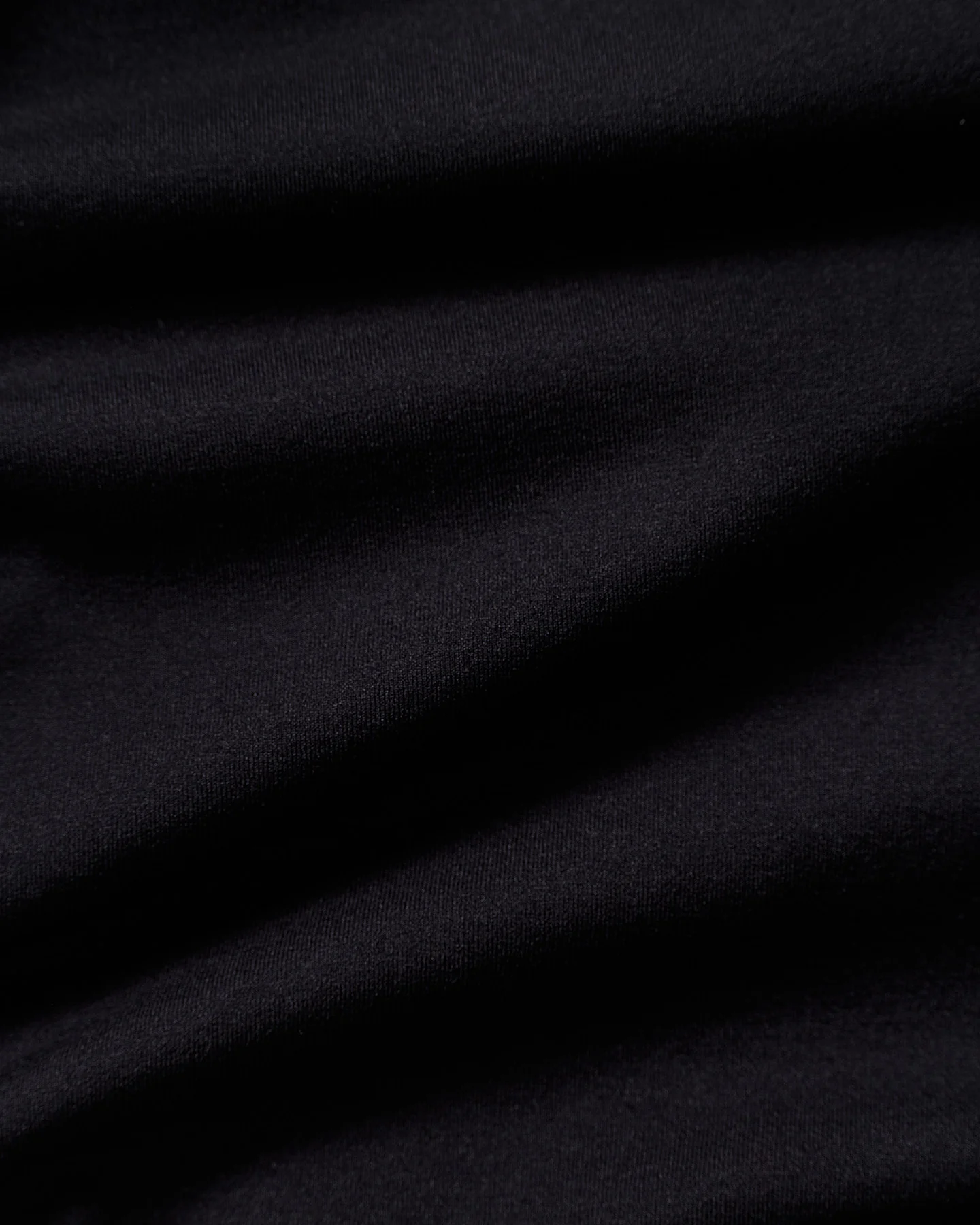 Define 2.0 High Waist Scrunch Shorts 6" | Black - Image 5